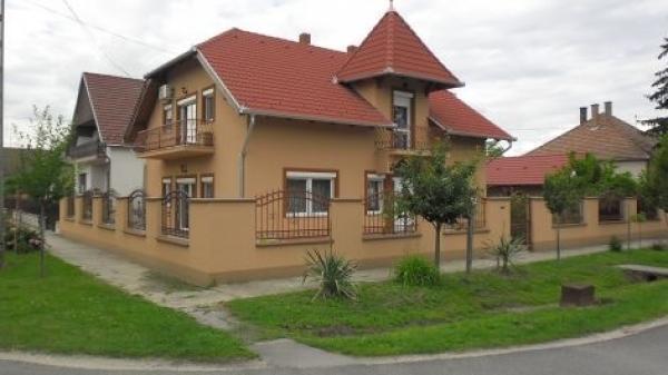 Szeman Kis Apartmanok Харканы Экстерьер фото